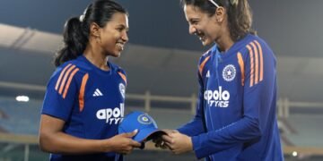 1st T20I: Niki Prasad handed debut as Mandhana-led India elect to bowl first against Zimbabwe