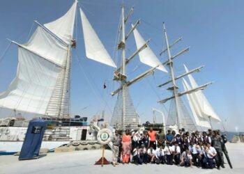 INS Sudarshini welcomes over 500 members of Indian diaspora on board at Oman’s Salalah