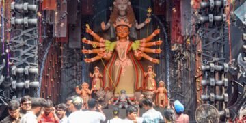 Met office predicts largely dry Durga Puja in Bengal, isolated showers likely