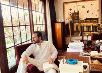 Saif Ali Khan tries to ‘understand the window’s pane’ during his time in the Pataudi library