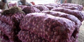 TN announces Rs 2 per kg incentive for cooperative ration shop onion sales
