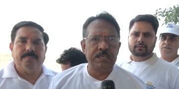 Delhi BJP chief criticises Kejriwal over Yamuna pollution, joins cleanliness drive