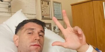 Chelsea goalie Martinez says he ‘will be back in few weeks’ after successful surgery for broken jaw