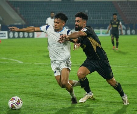 ISL: NorthEast United cruise to 4-1 victory over Kerala Blasters in Guwahati