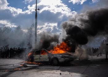 French PM urges targeted curfews after violent weekend protests