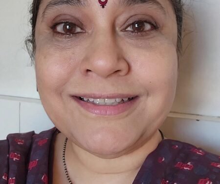 Renuka Shahane recalls SRK’s nervous reaction to Aziz Mirza’s advice on his Hindi during Circus shoot