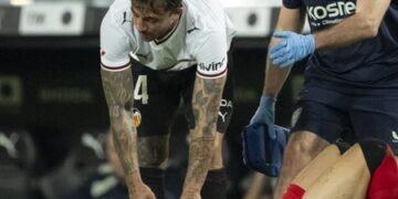 Football: Athletic Bilbao striker Guruzeta suffers serious knee injury
