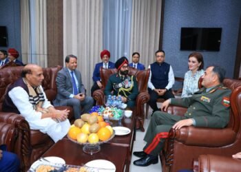 Rajnath Singh discusses capacity building and training with Tajikistan Minister