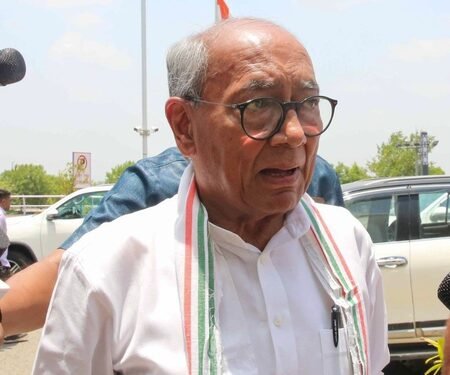 Digvijaya Singh begins Satya Sanatan Swabhiman Yatra with prayers in Ujjain
