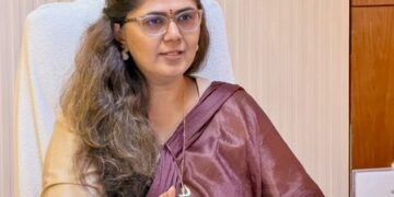 Maha Minister warns Gen Z against ‘self-destructive’ acts