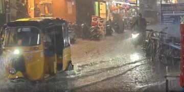 TN: Schools shut today in Chennai, neighbouring districts amid heavy rain