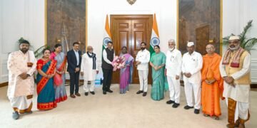 Maha govt invites Prez Murmu to Simhastha Kumbh Mela flag hoisting
