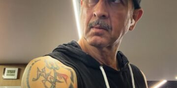 Ronit Bose Roy returns to the gym to get rid of all those festive calories