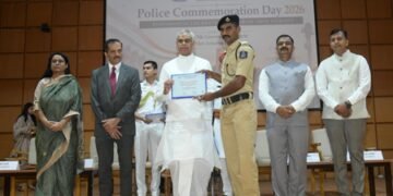 Gujarat Guv honours police martyrs; inaugurates new training facilities at RRU