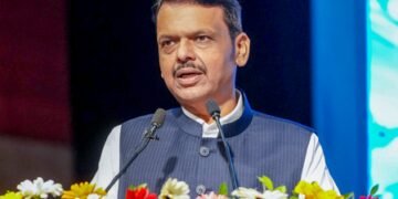 Maha Cabinet approves Rs 5,000 advance to each of 1.5 crore farmers in drought-hit areas