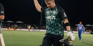 1st T20I: Phillips’ blitzkrieg powers NZ to 225/4 against India