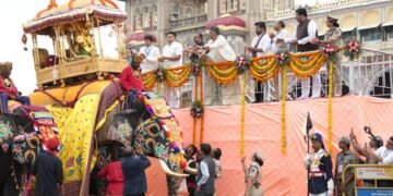 Grand Mysuru Dasara celebrations appreciated by other state CMs; sugarcane growers’ meeting in Belagavi on October 26: Karnataka CM Shivakumar