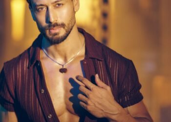 Tiger Shroff’s mother Ayesha shares a video of his son’s arms with burn marks