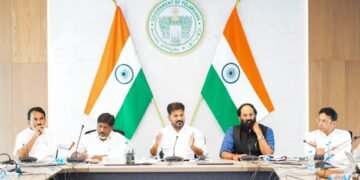 Maha CM willing to hold talks on Tummidihatti Barrage: Revanth Reddy