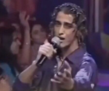 Qazi Touqeer celebrates 21 years of ‘Fame Gurukul’ victory