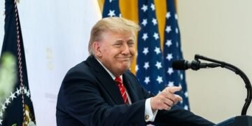 Trump unveils ‘American-made’ seafood label