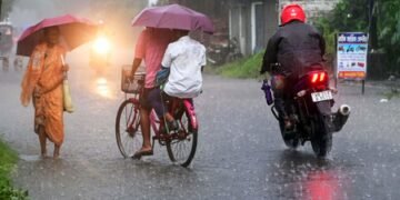 Cyclone threat looms over Bay of Bengal, heavy rain alert for south Bengal from Wednesday