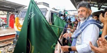 Shivakumar gives green signal to Golden Chariot special train in K’taka