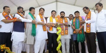 K’taka BJP accuses govt of failing farmers; seeks drought relief, loan waiver