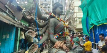 Kolkata pandal stampede: Chorbagan Sarbojanin idols taken for immersion without necessary farewell rituals