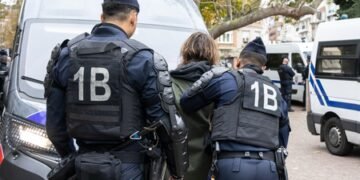 Almost 1,000 people arrested as another wave of protests erupt in France