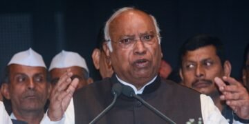 Hindu Sena seeks FIR against Kharge over ‘baap’ remark