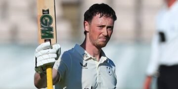 Adam Hose signs new three-year deal to extend Worcestershire stay until 2029