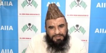 ‘Amounts to treason’, Farooq Abdullah earns flak from Muslim clerics over Kashmir remark row