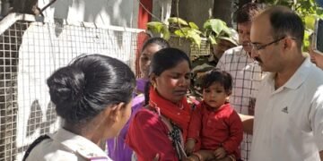 Ranchi: Woman with four children threatens self-immolation at SSP’s residence, detained