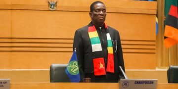 Zimbabwean president calls for unconditional lifting of sanctions