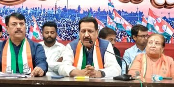 Gujarat Congress to appoint ‘vote guardians’ at polling booths, hold chaupals ahead of Nov 1 rally