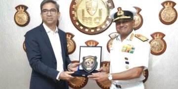 Navy Chief visits MDL; discusses preparedness for forthcoming projects