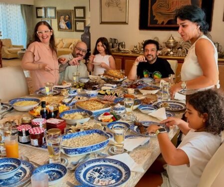 Adnan Sami praises wife for freshly baked breads as he enjoys Sunday brunch with ‘friends like family’