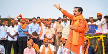 Oppn slams Maha Minister over remarks on buying products from Hindu-owned shops during Kumbh and Diwali