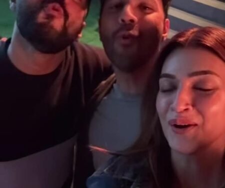 Kriti Sanon reunites with her ‘Bhediya’ co-star Varun Dhawan: Stay Tuned