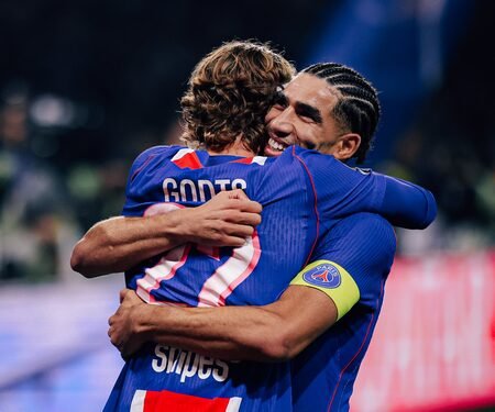 PSG beat Lyon to go top of Ligue 1 table