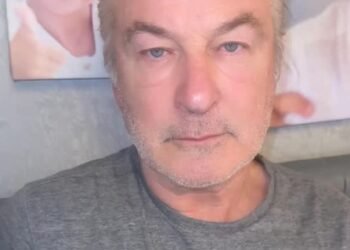 Alec Baldwin remembers father on his 99th birthday