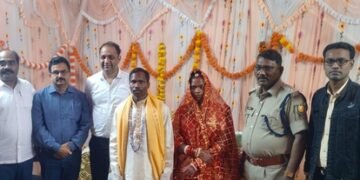 Jharkhand: Two former Naxal commanders tie knot at Hazaribagh jail