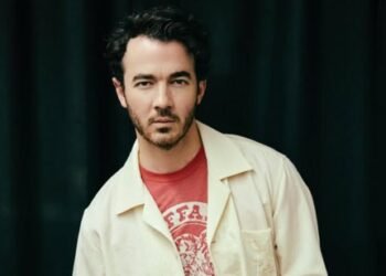 Kevin Jonas opens up on accidentally sending private photo on group chat