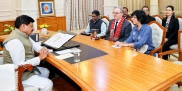 MP CM invites French companies to invest in the state, attend 2027 summit