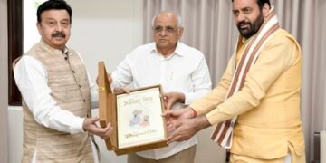Haryana CM meets Bhupendra Patel, invites Gujarat counterpart to business summit