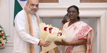 HM Amit Shah calls on President Droupadi Murmu at Rashtrapati Bhavan