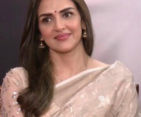 Esha Deol reacts to Jaya Bachchan and Hema Malini being trolled on social media for their tone with paps