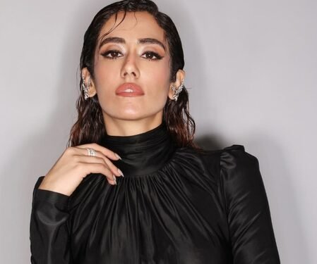 Jonita Gandhi bids adieu grandmother with heartfelt post