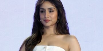 Shraddha Kapoor dances her way to glory as legendary Lavani dancer in ‘Eetha’ trailer